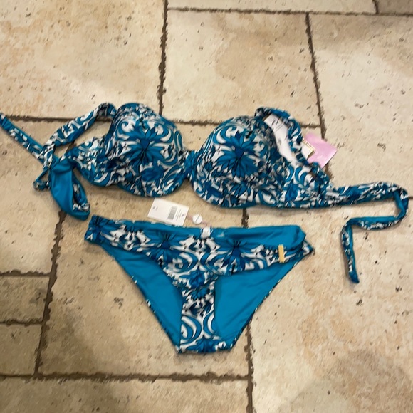 Other - A Che’ bathing suit, mix and match size NWT